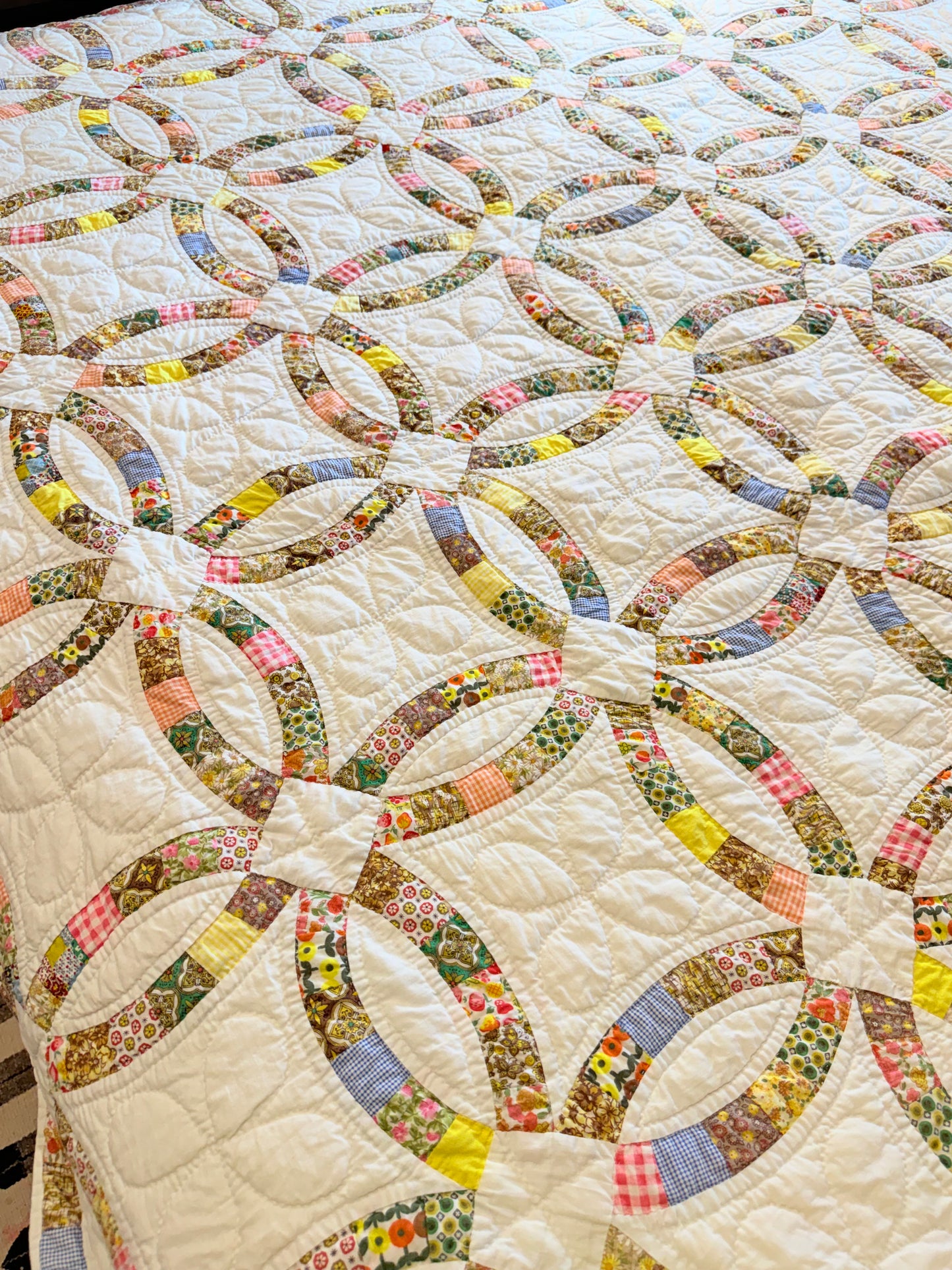 Small Scale Double Wedding Ring Quilt