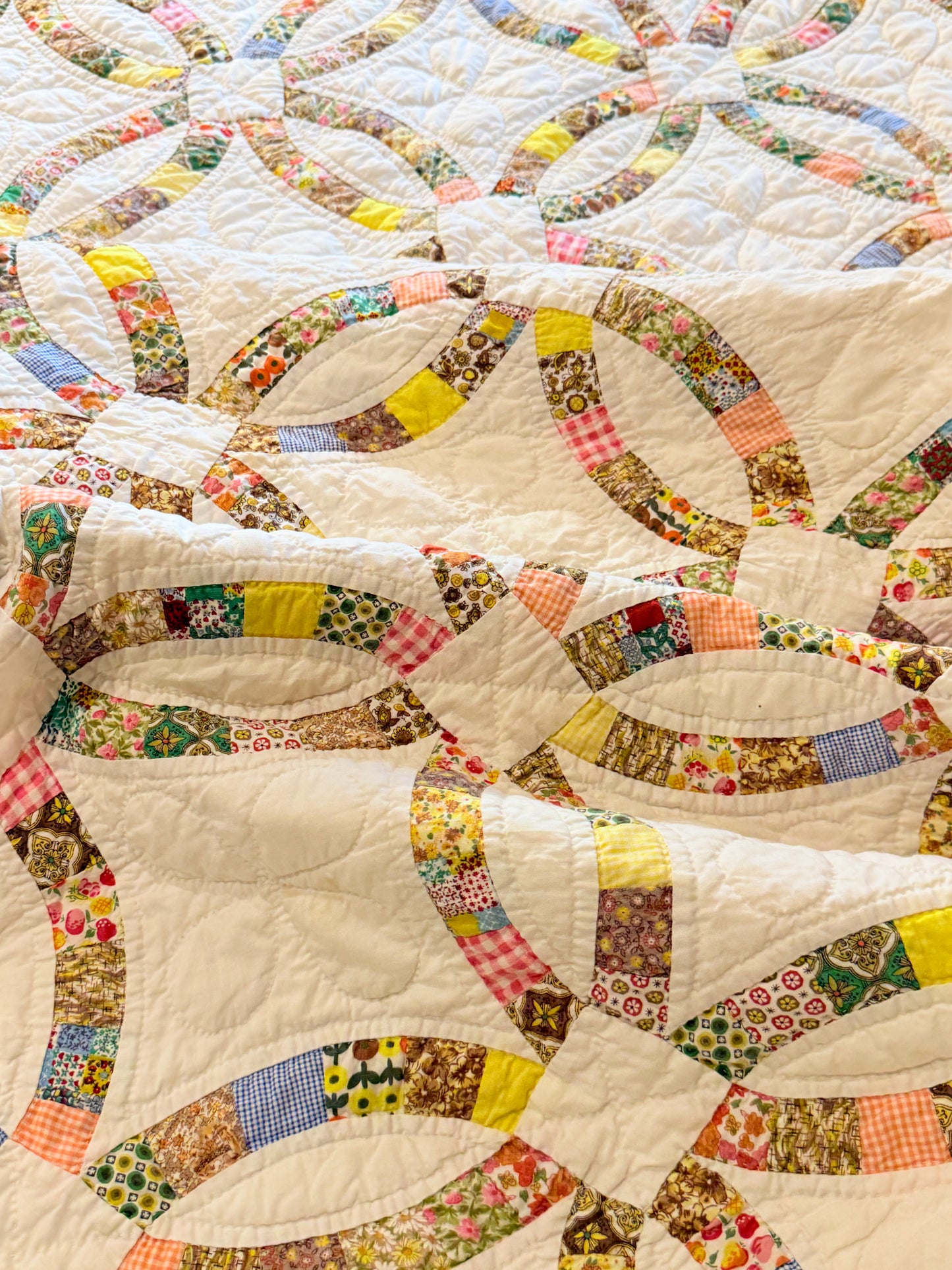 Small Scale Double Wedding Ring Quilt