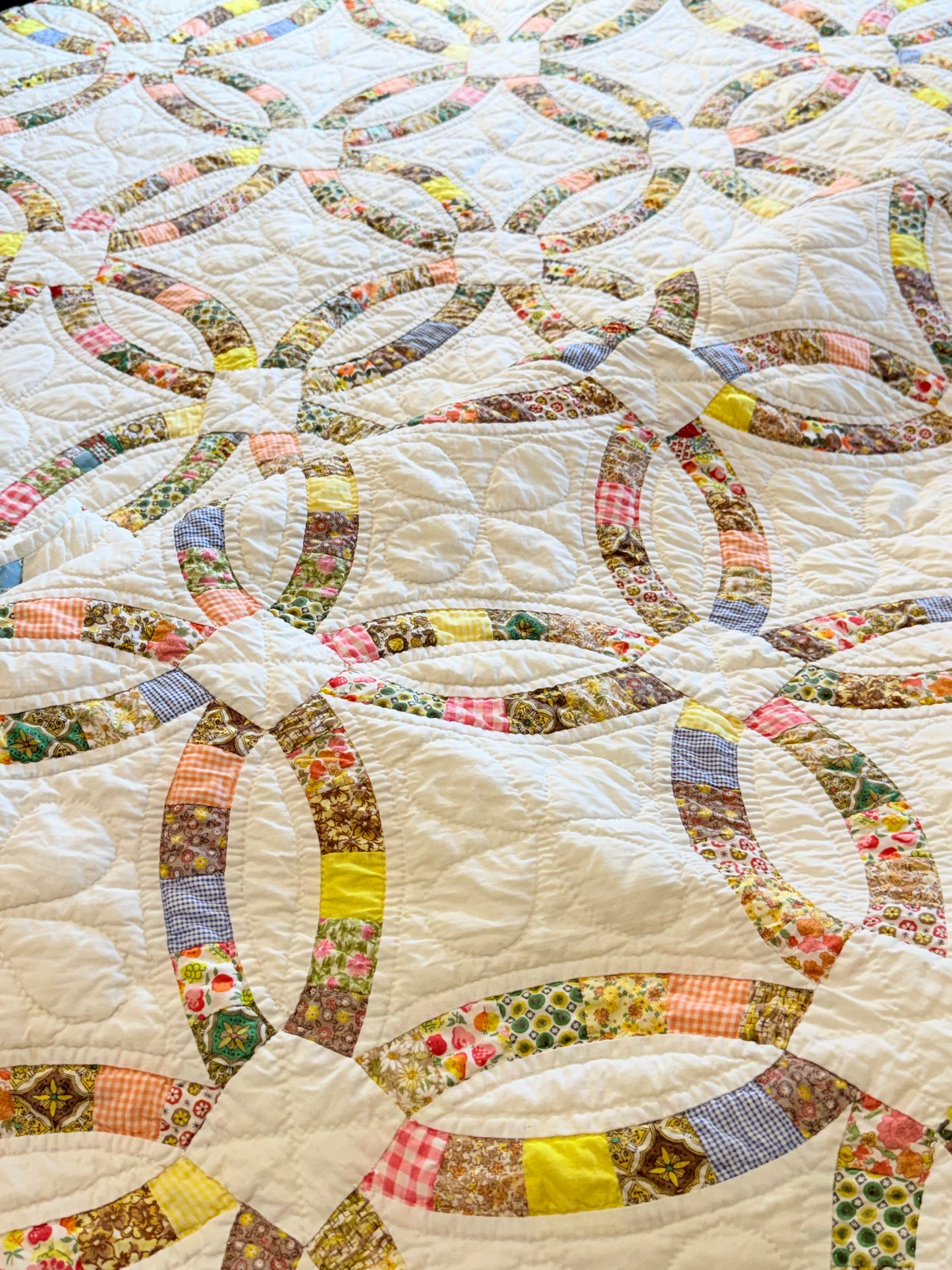 Small Scale Double Wedding Ring Quilt