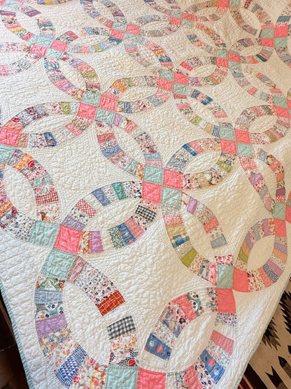 Detailed Double Wedding Ring Quilt