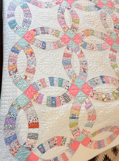 Detailed Double Wedding Ring Quilt