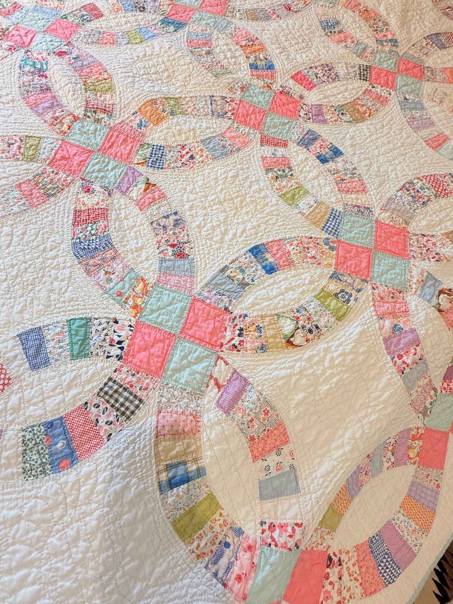 Detailed Double Wedding Ring Quilt