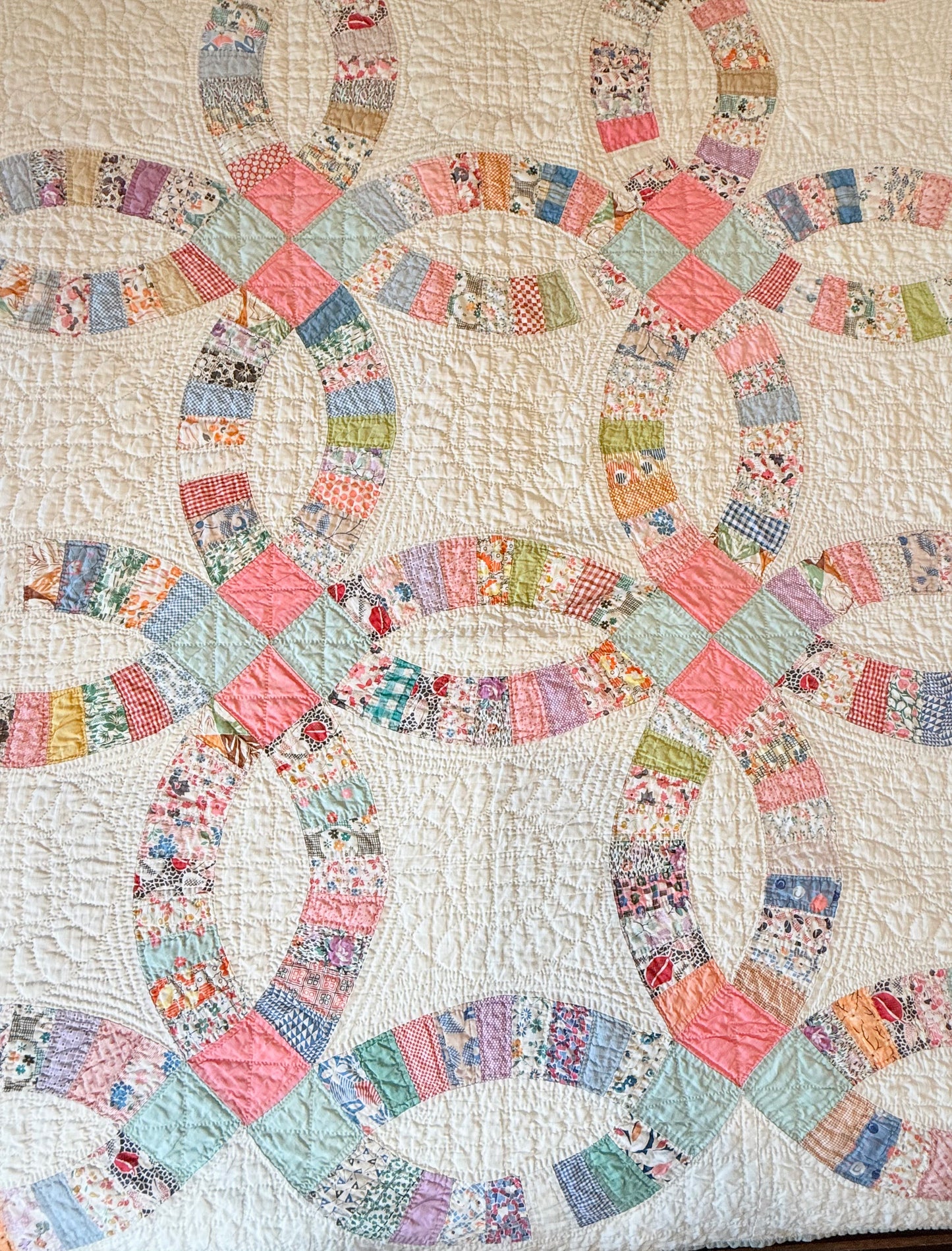 Detailed Double Wedding Ring Quilt