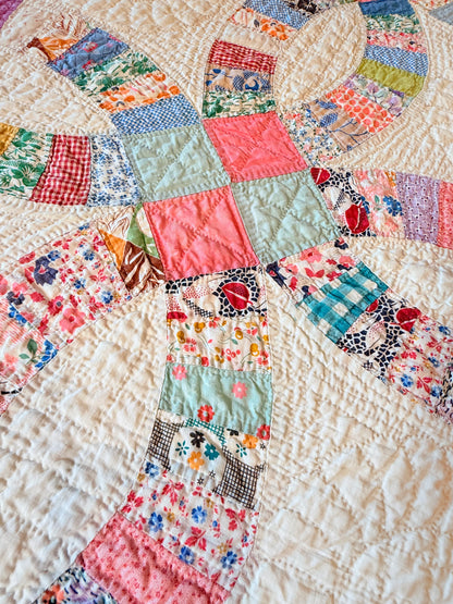 Detailed Double Wedding Ring Quilt