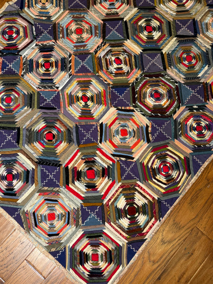 Graphic Pineapple Log Cabin Quilt