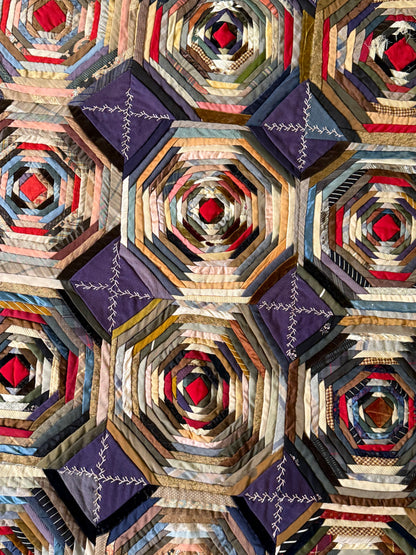 Graphic Pineapple Log Cabin Quilt
