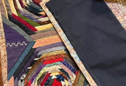 Graphic Pineapple Log Cabin Quilt