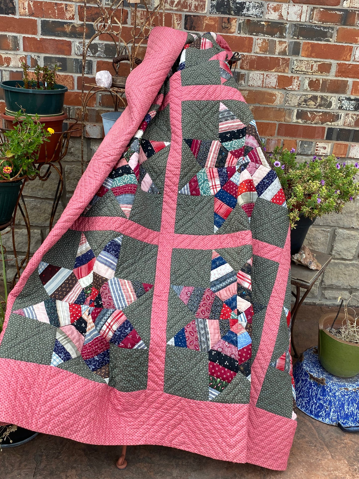 Scrappy String  Stars-  A Pennsylvania Quilt