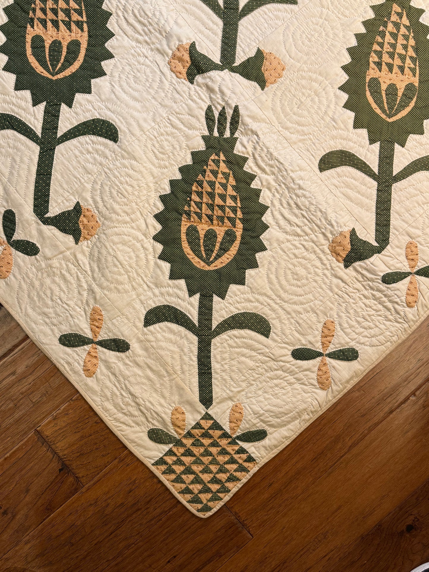 Early Pineapple Appliqué Quilt