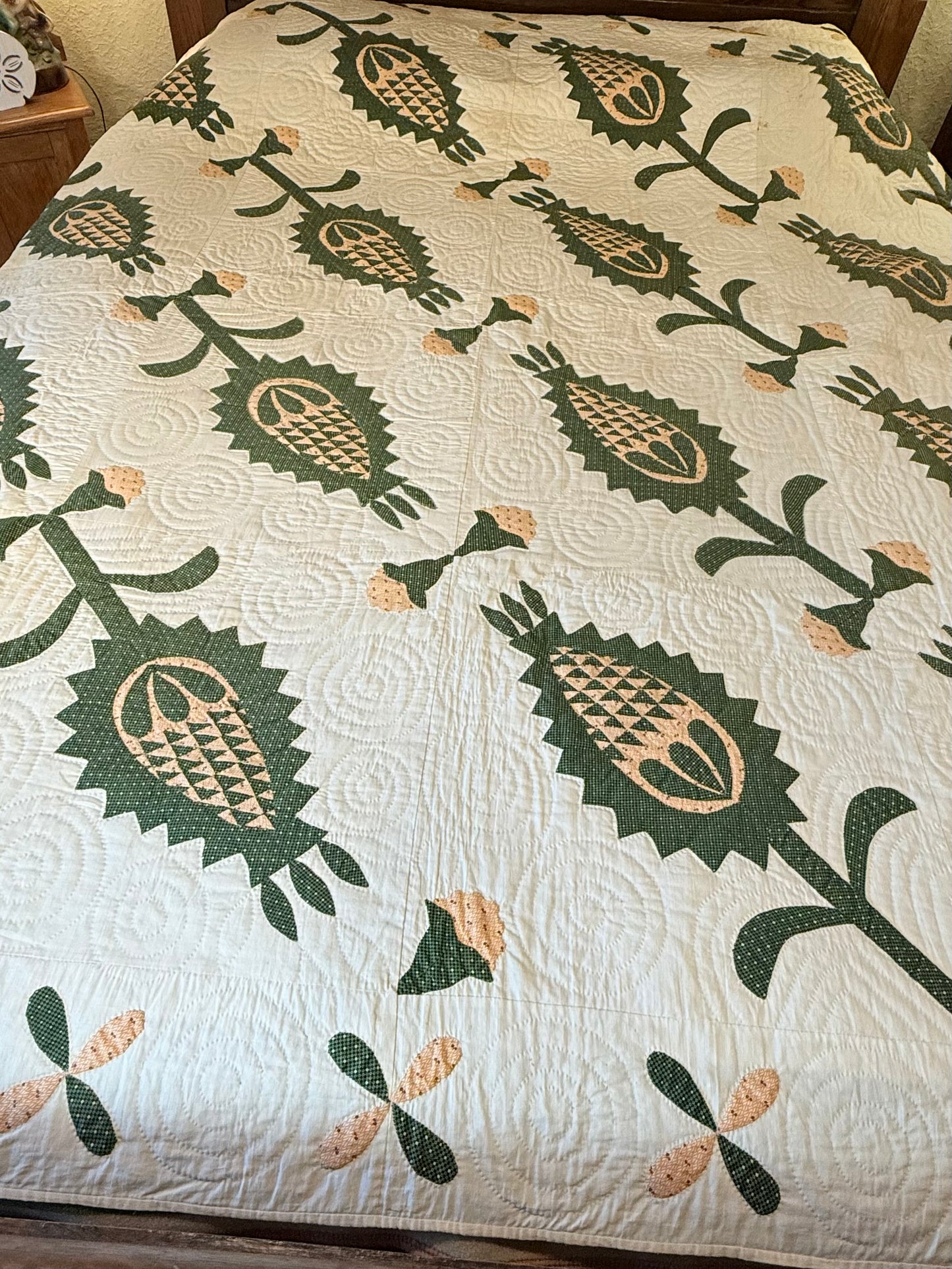 Early Pineapple Appliqué Quilt