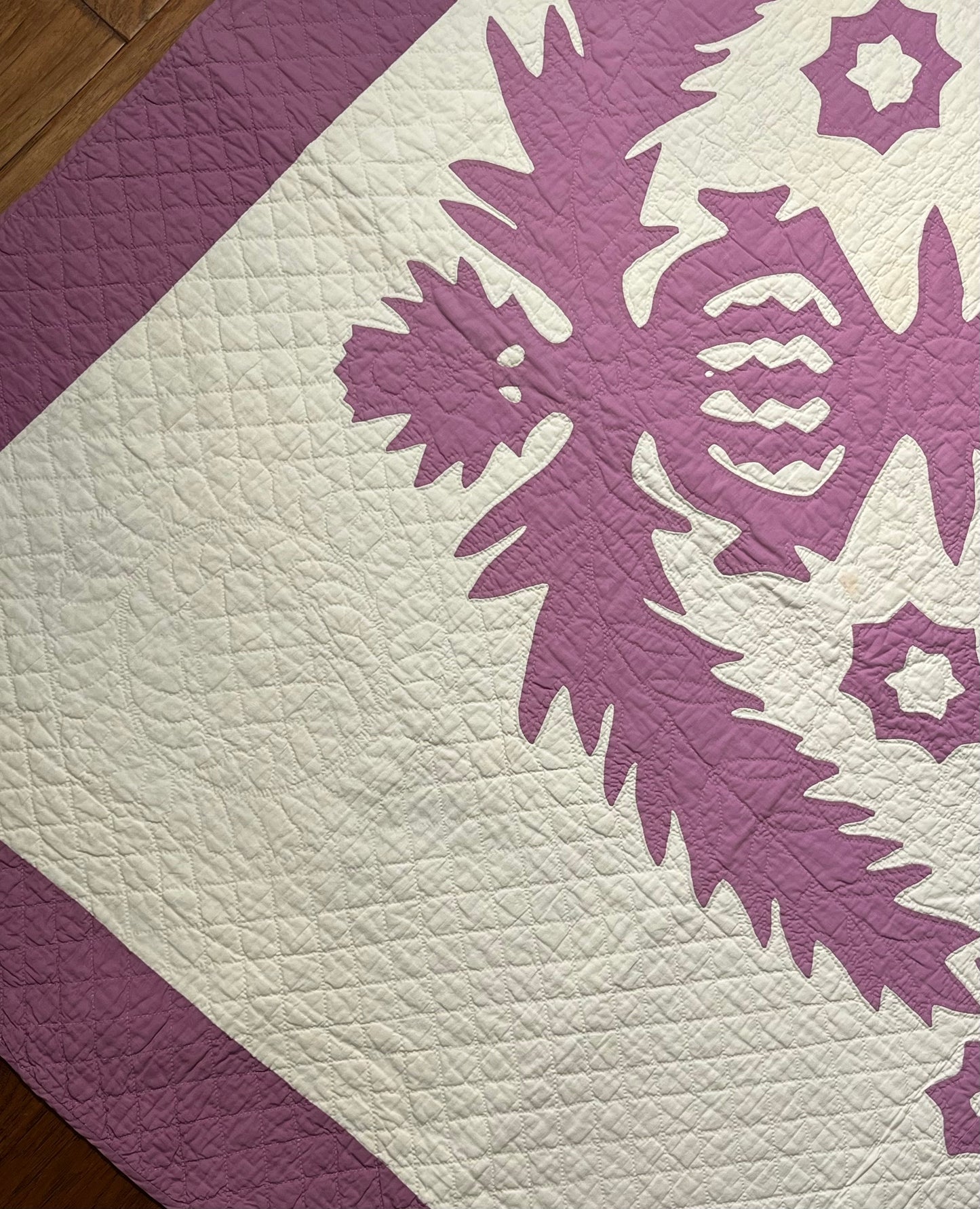 Hawaiian Crowns and Lehua Quilt