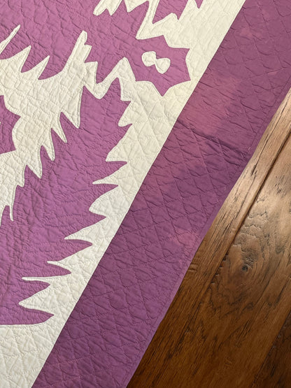 Hawaiian Crowns and Lehua Quilt