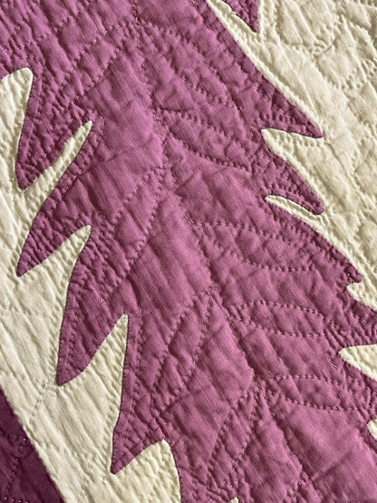 Hawaiian Crowns and Lehua Quilt