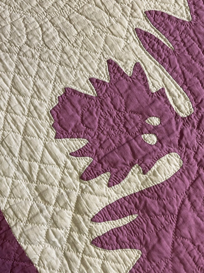 Hawaiian Crowns and Lehua Quilt