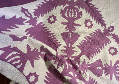 Hawaiian Crowns and Lehua Quilt