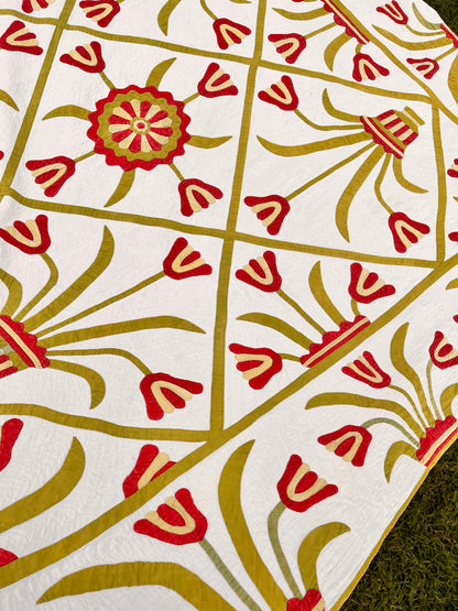 Egyptian Pot of Flowers with Medallion Center Quilt