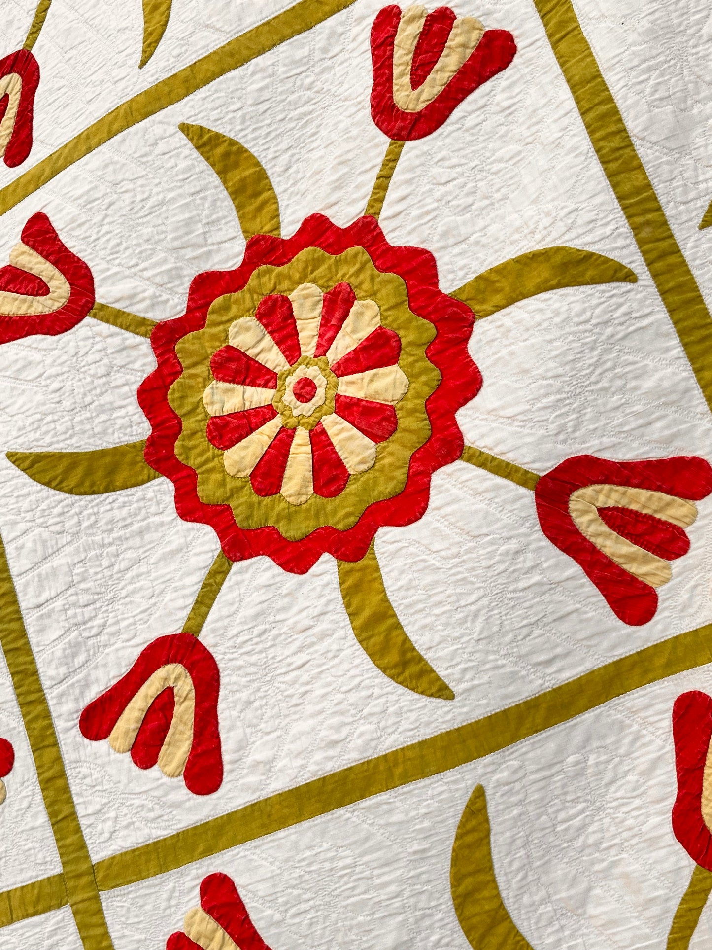 Egyptian Pot of Flowers with Medallion Center Quilt