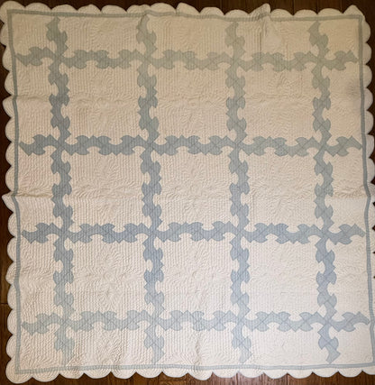 Comfy Drunkards Path Blue White Quilt