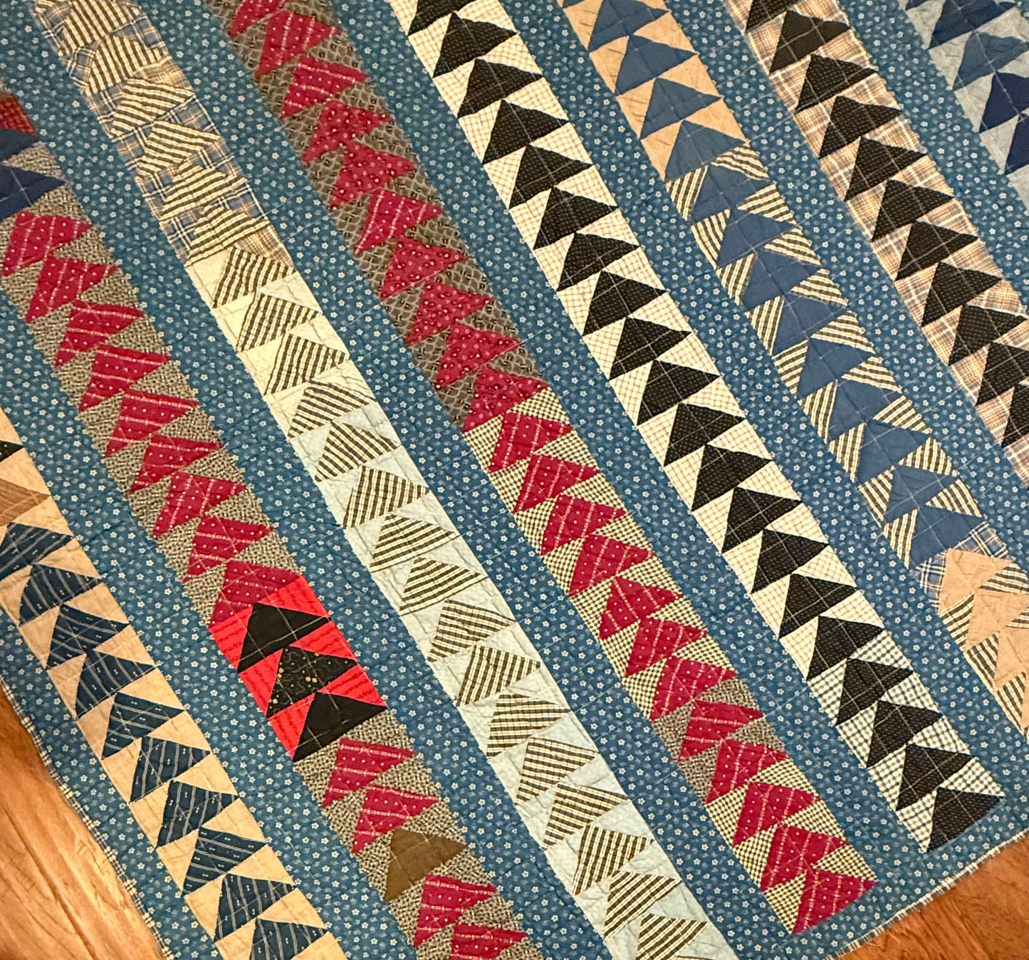 Outstanding Flying Geese Antique Quilt