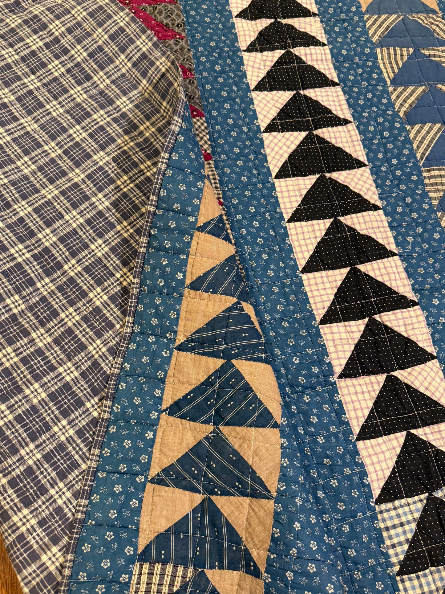 Outstanding Flying Geese Antique Quilt