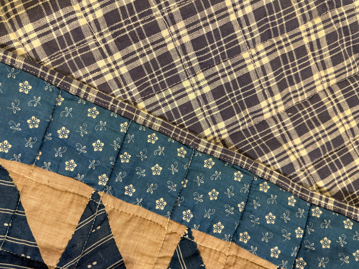 Outstanding Flying Geese Antique Quilt