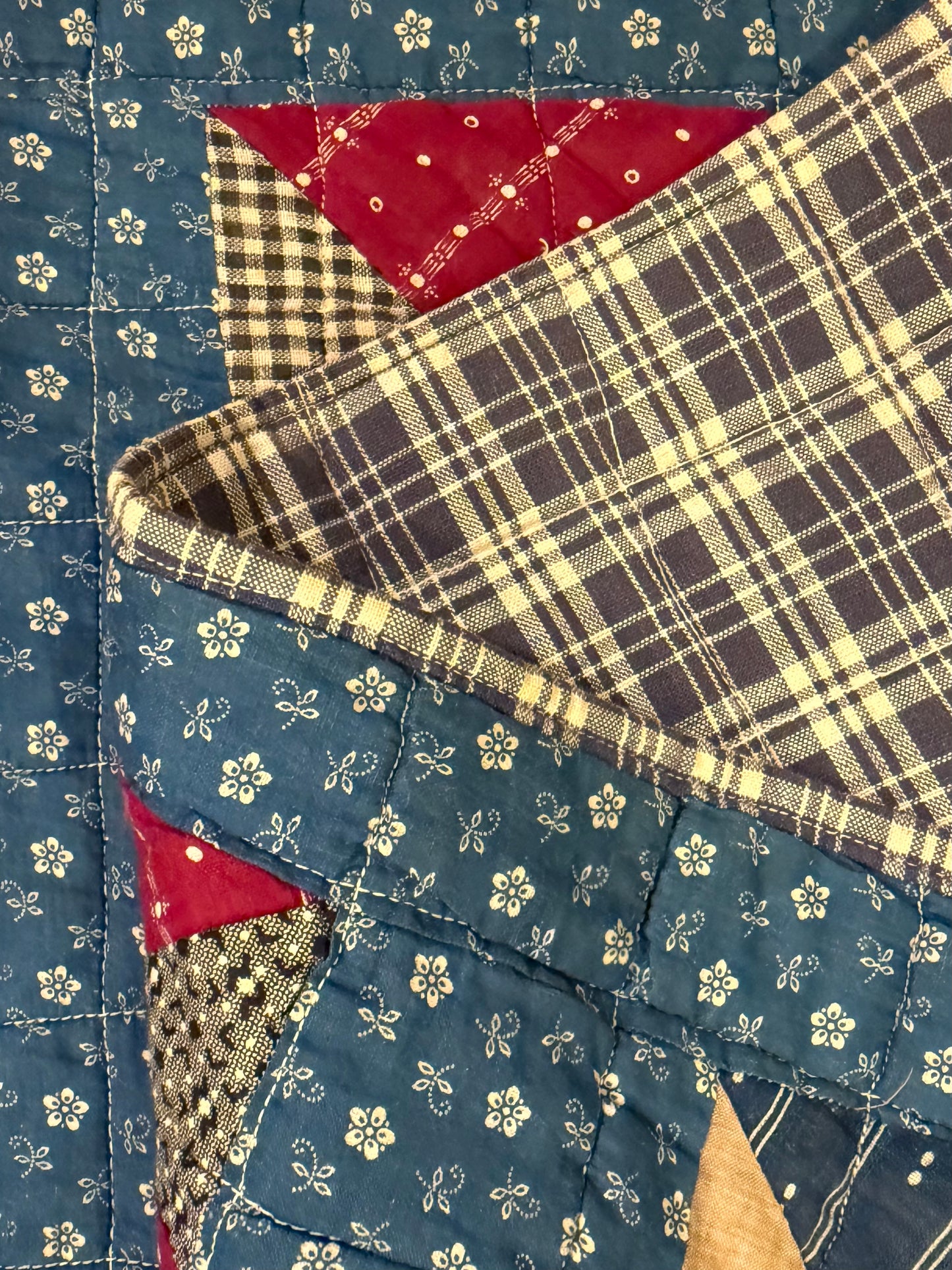 Outstanding Flying Geese Antique Quilt