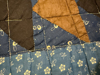 Outstanding Flying Geese Antique Quilt