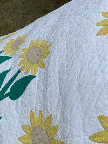 Mountain Mist Sunflower Quilt SOLD