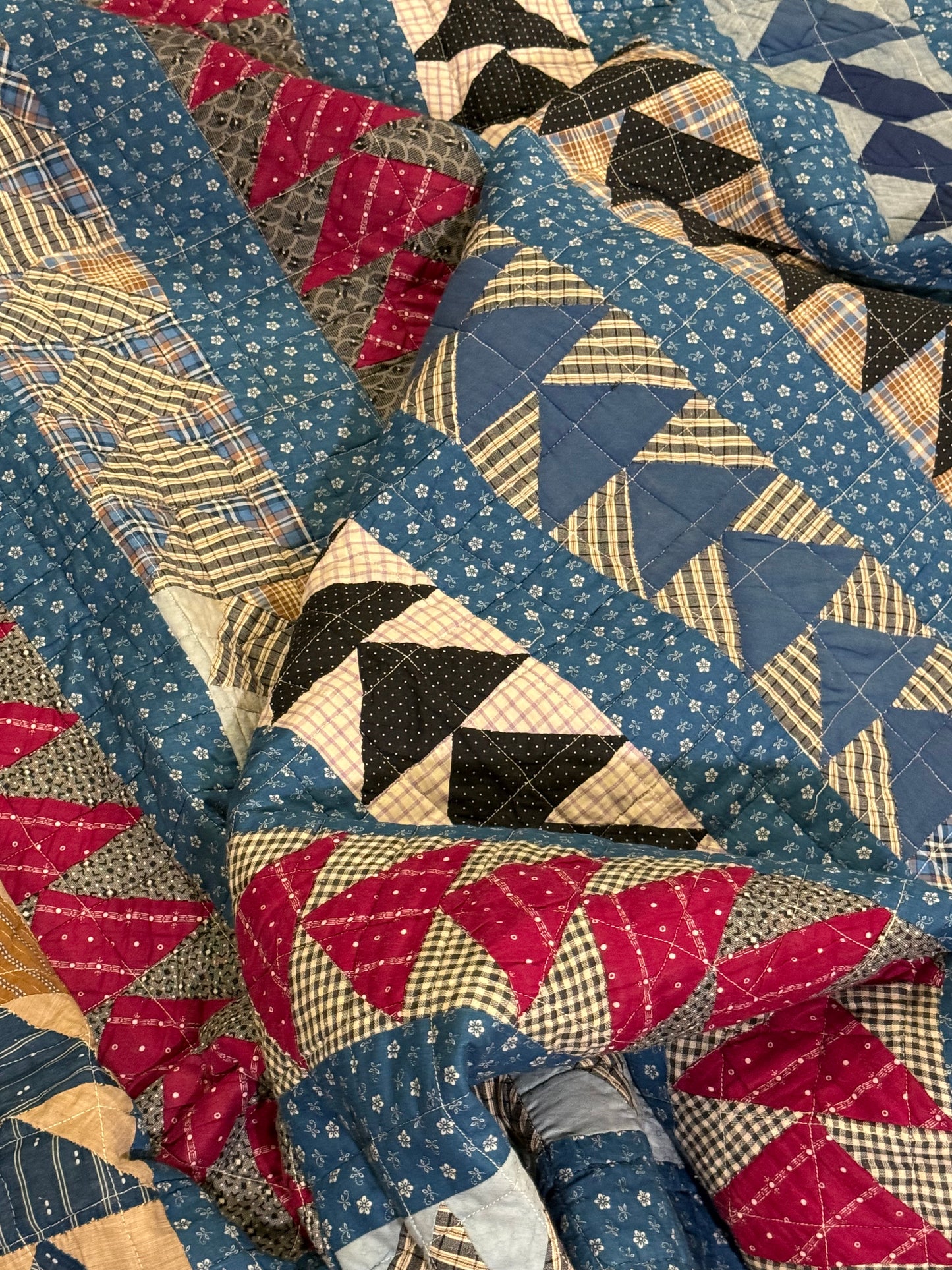 Outstanding Flying Geese Antique Quilt