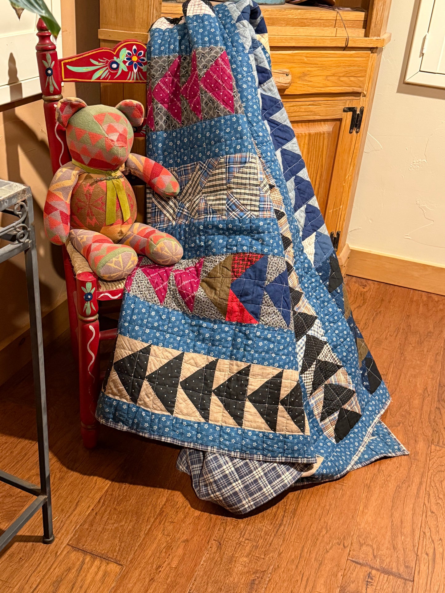 Outstanding Flying Geese Antique Quilt