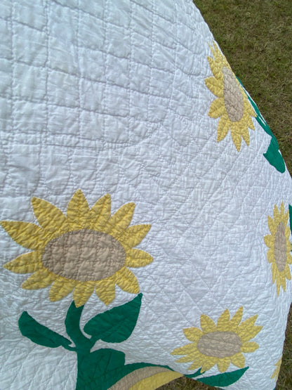 Mountain Mist Sunflower Quilt SOLD