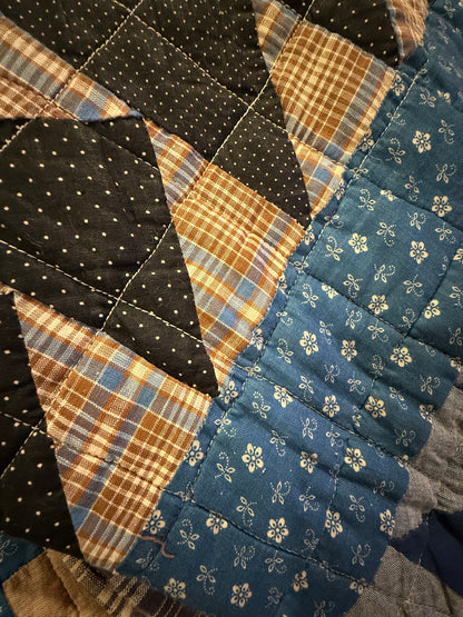 Outstanding Flying Geese Antique Quilt