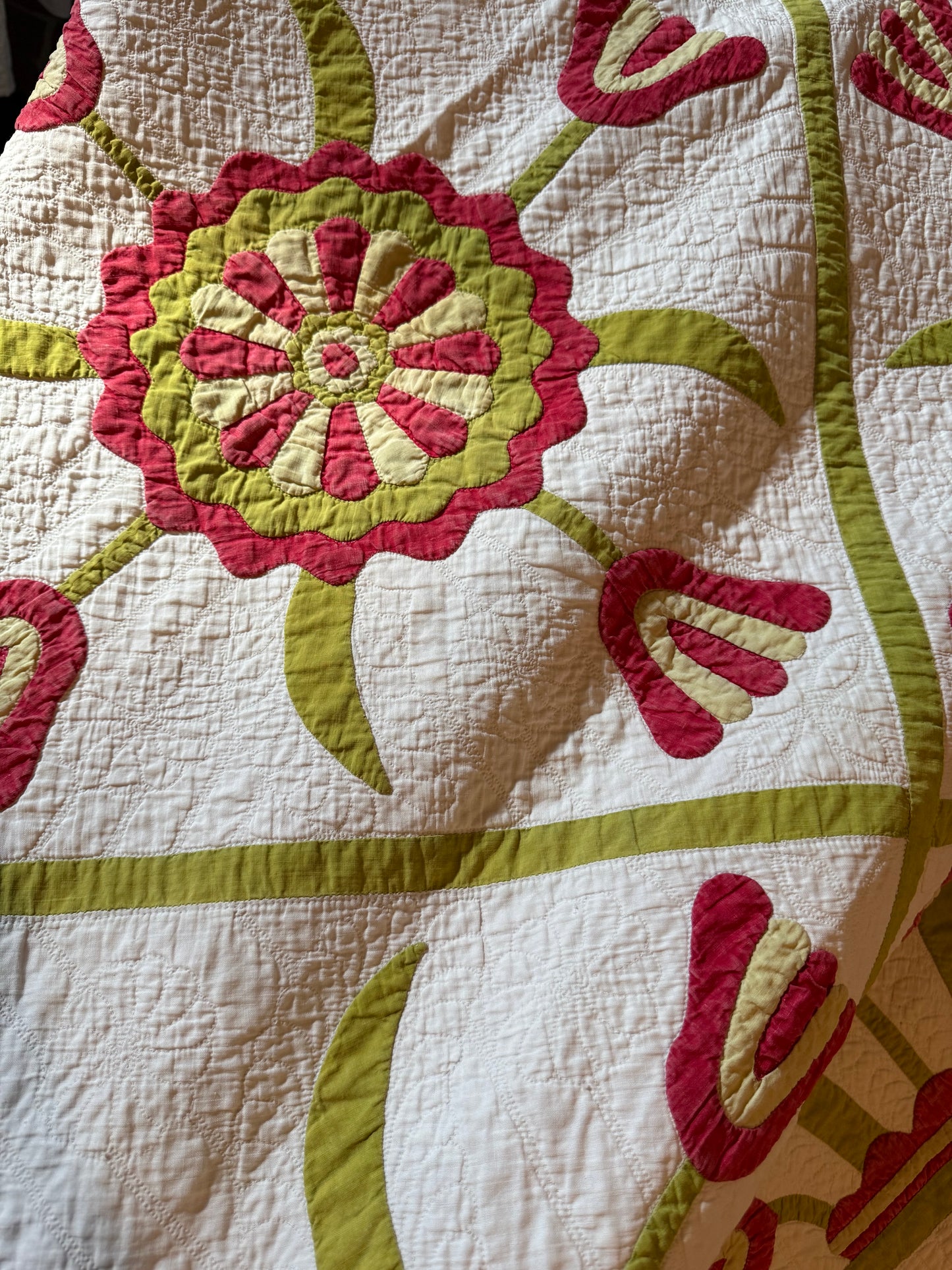 Egyptian Pot of Flowers with Medallion Center Quilt