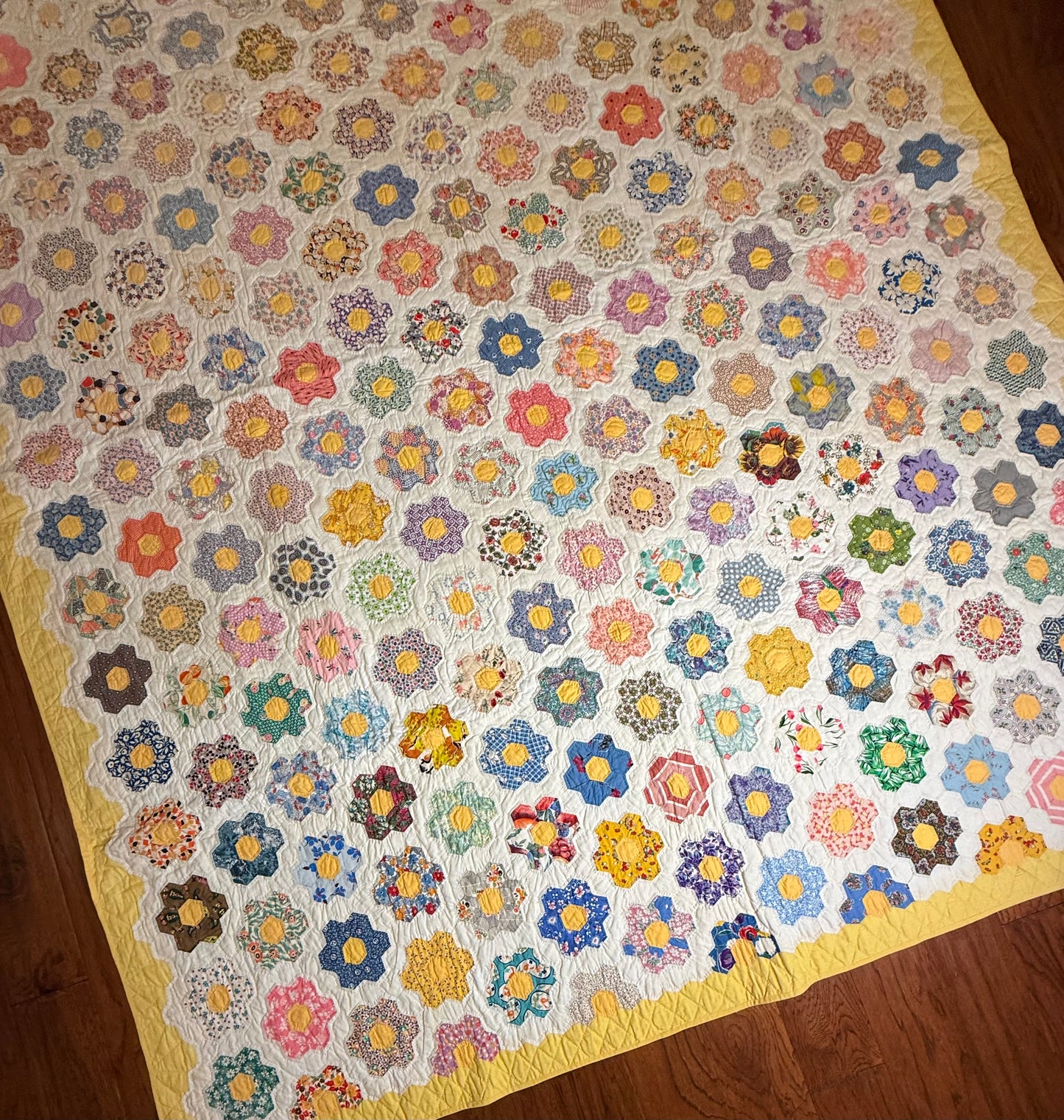 Outstanding Mosaic Flower Garden Quilt