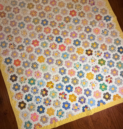 Outstanding Mosaic Flower Garden Quilt