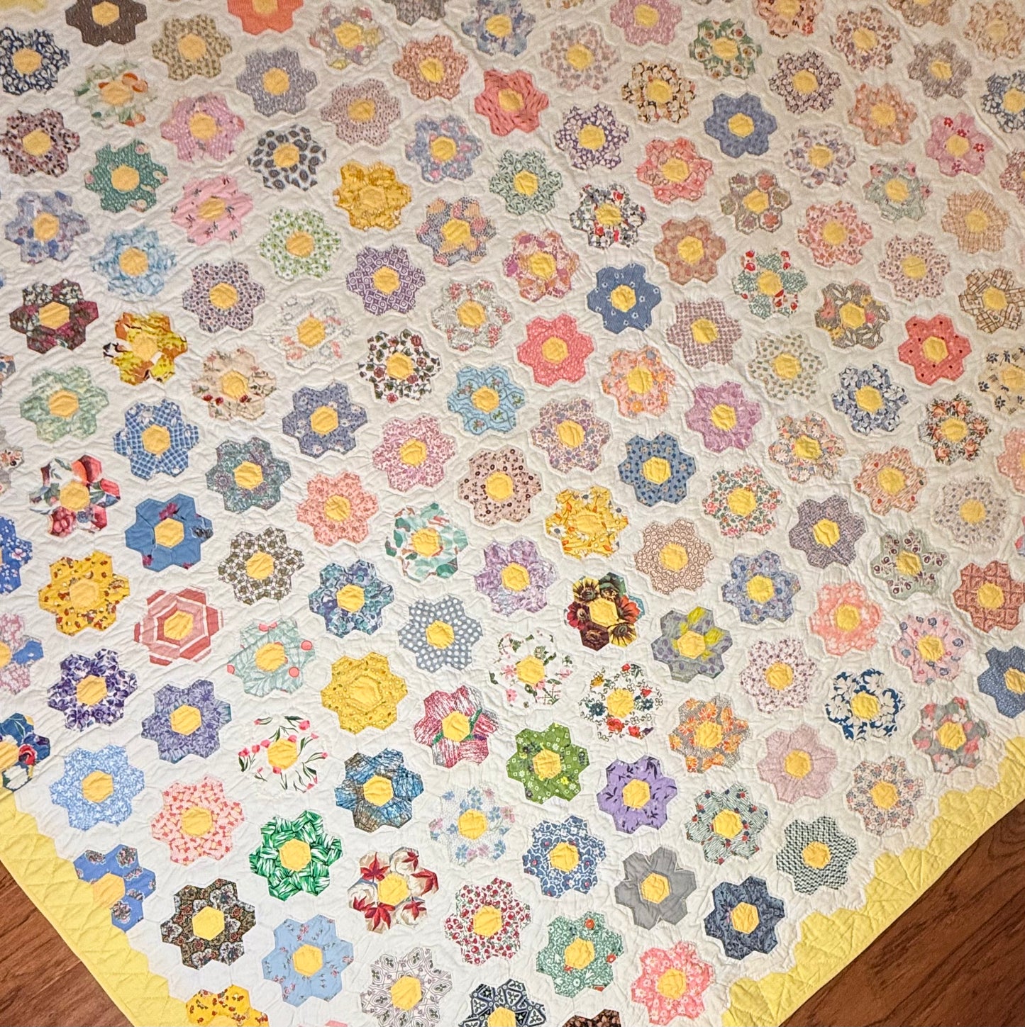 Outstanding Mosaic Flower Garden Quilt