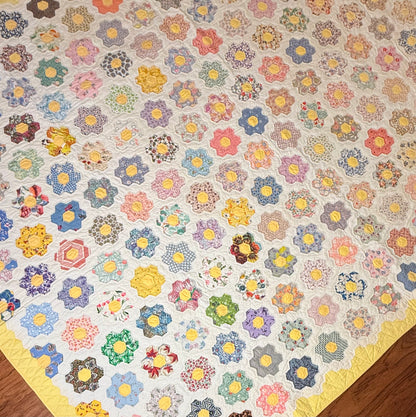 Outstanding Mosaic Flower Garden Quilt