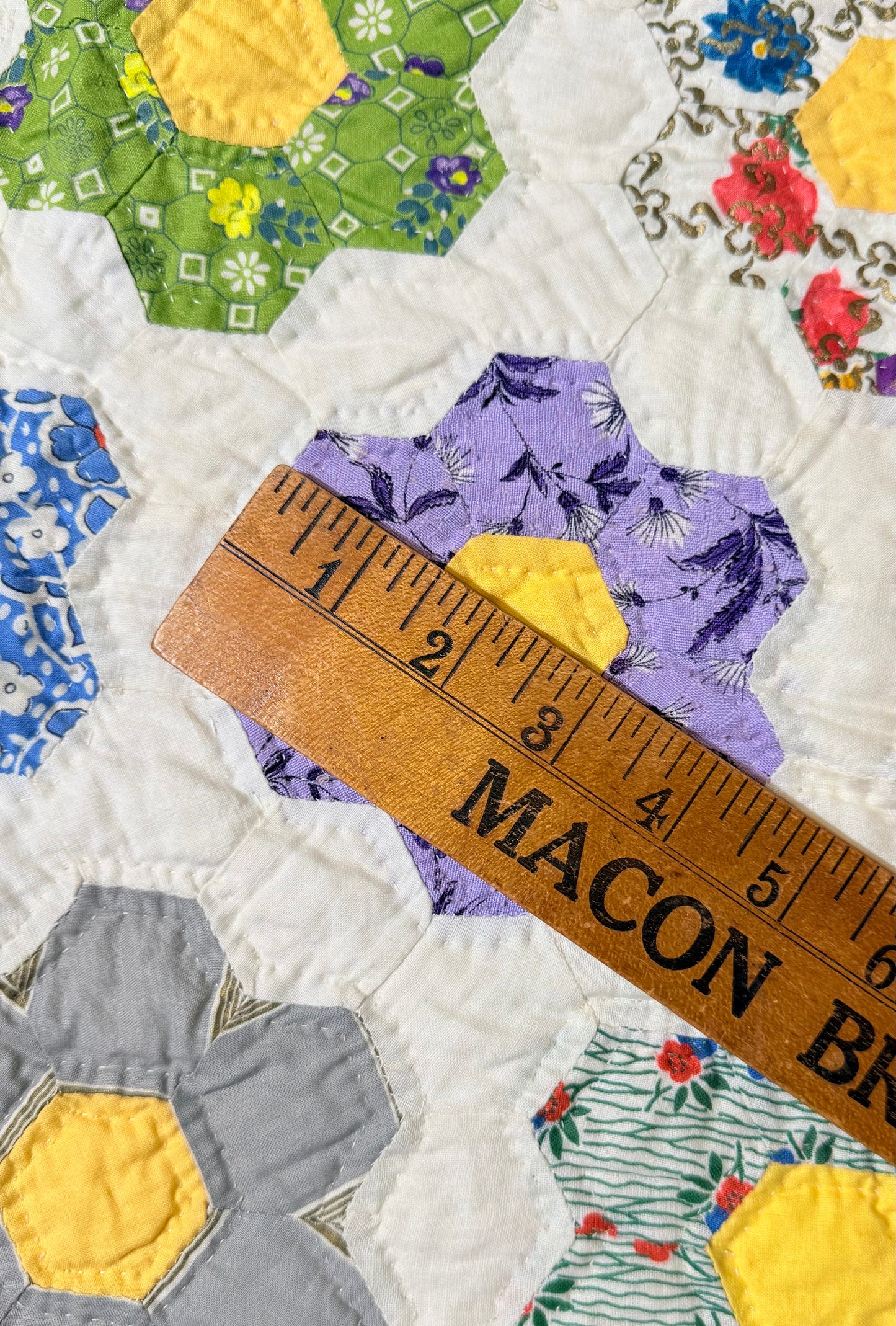 Outstanding Mosaic Flower Garden Quilt