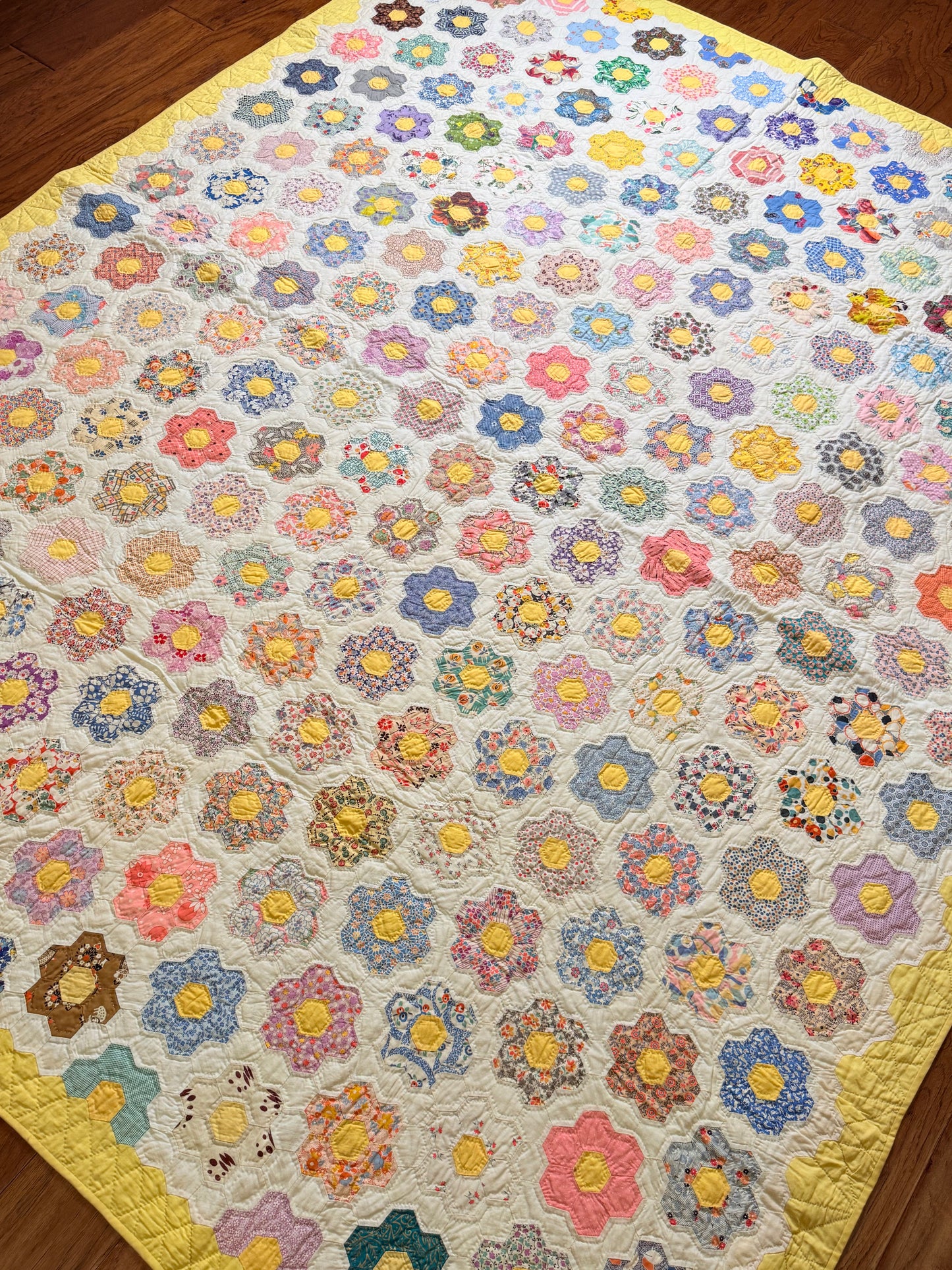 Outstanding Mosaic Flower Garden Quilt
