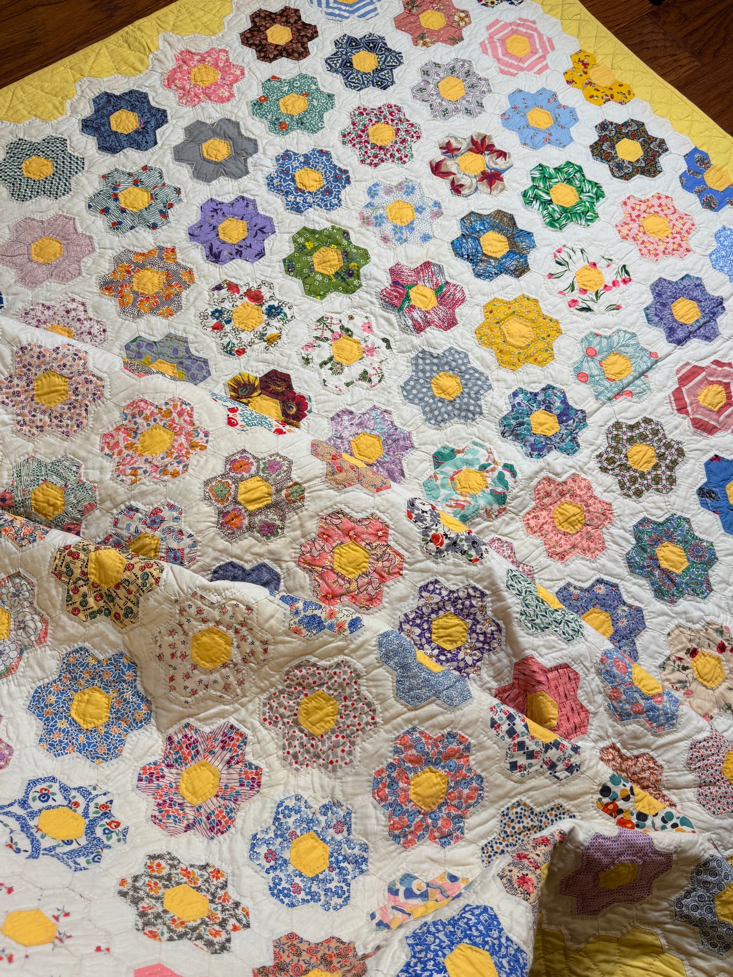 Outstanding Mosaic Flower Garden Quilt