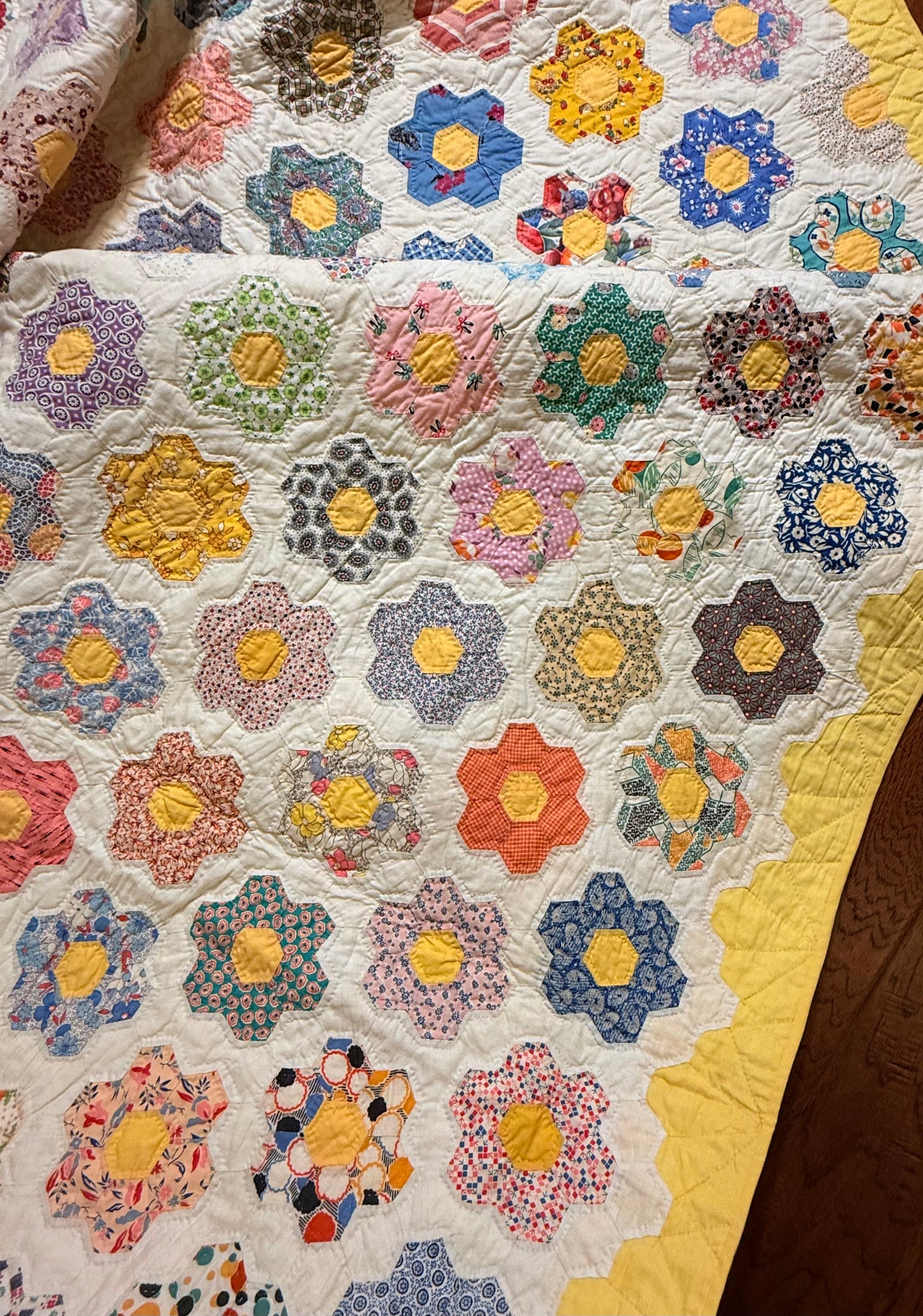 Outstanding Mosaic Flower Garden Quilt