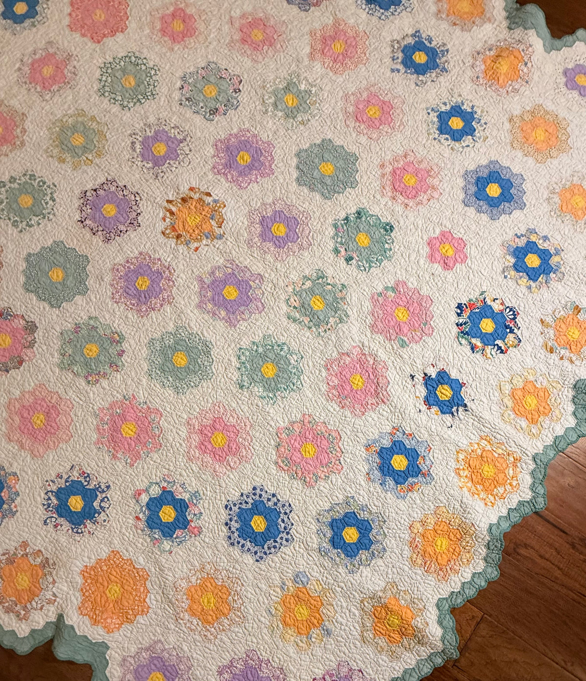 Colorful Grannies Flower Garden Quilt