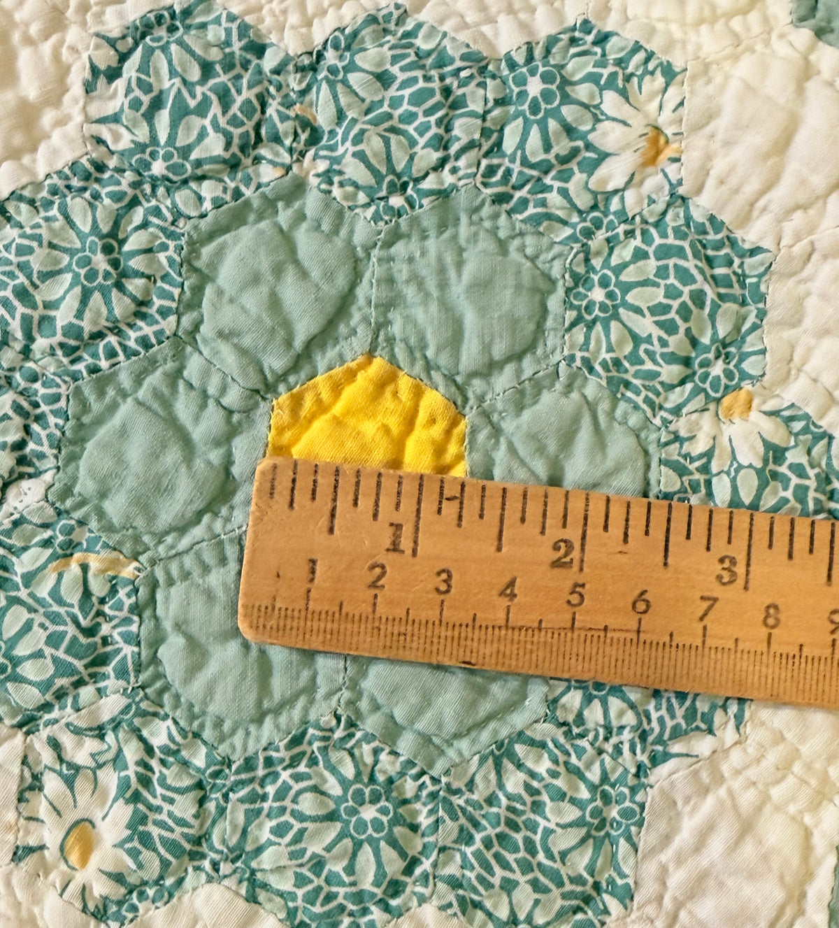 Colorful Grannies Flower Garden Quilt