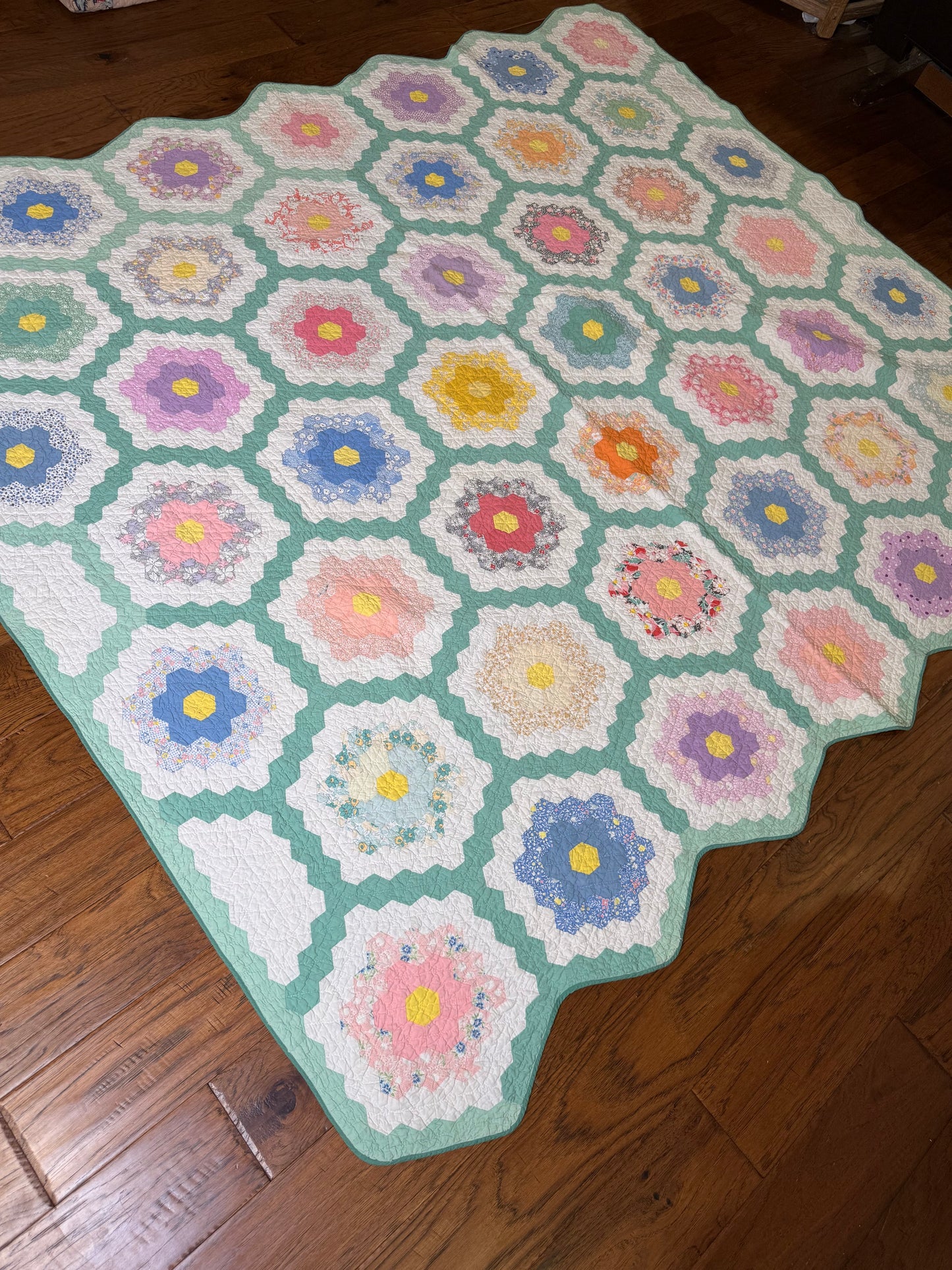 Grannies Flower Garden Quilt with Green Path