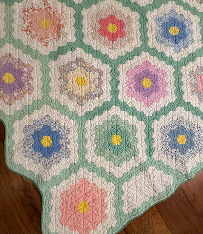 Grannies Flower Garden Quilt with Green Path
