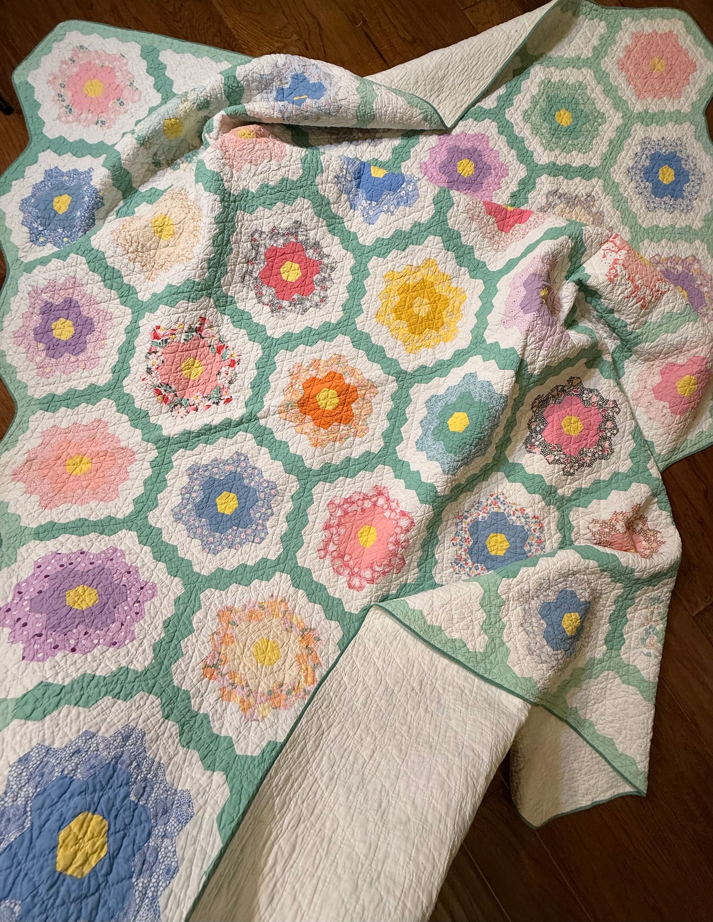 Grannies Flower Garden Quilt with Green Path