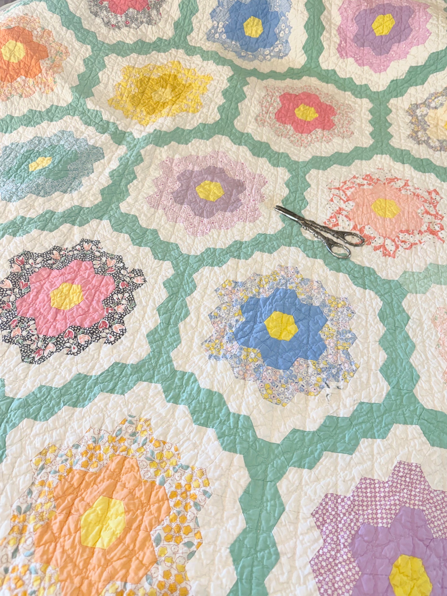 Grannies Flower Garden Quilt with Green Path