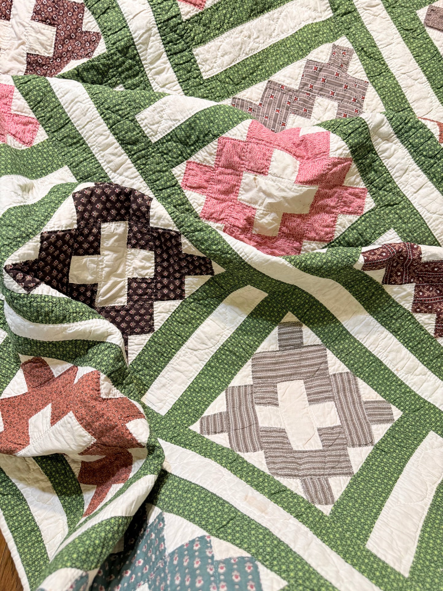 Early Album/Christian Cross Quilt