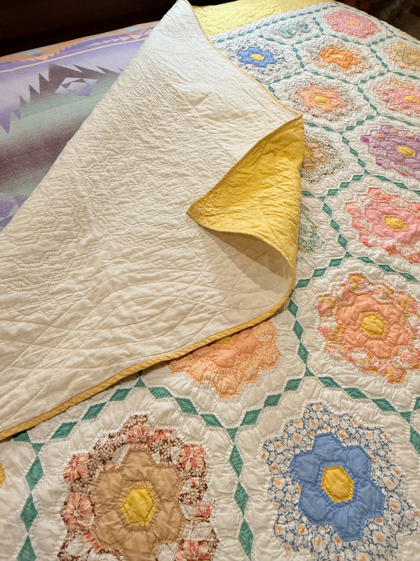 Colorful Grannies Flower Garden Quilt