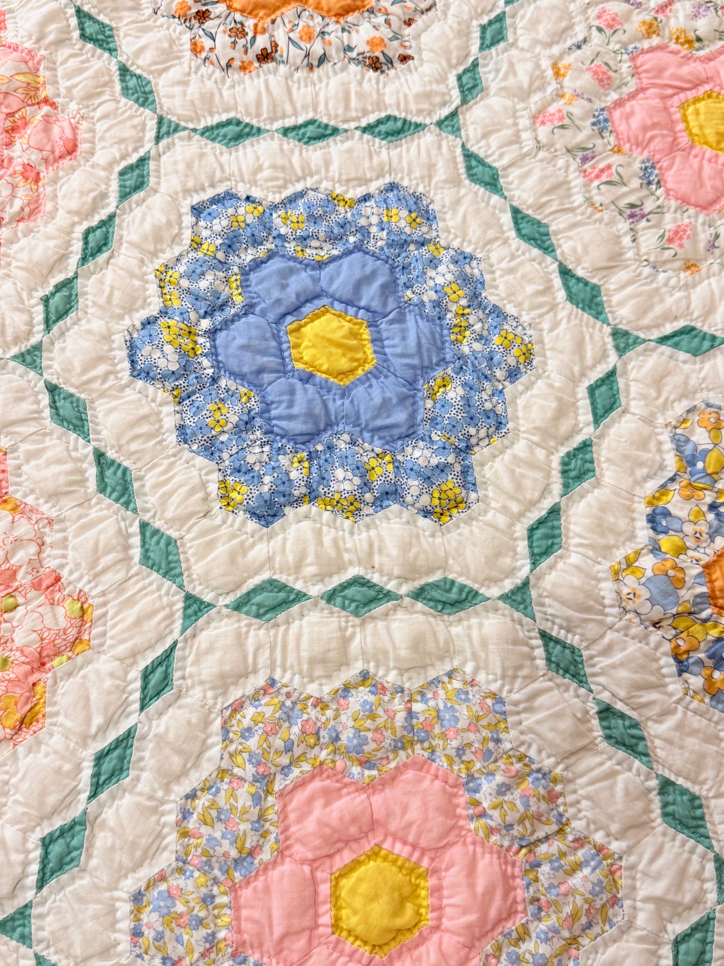 Colorful Grannies Flower Garden Quilt
